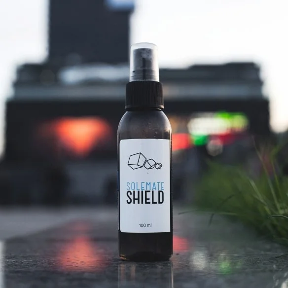 Средство против воды и грязи Solemate Shield