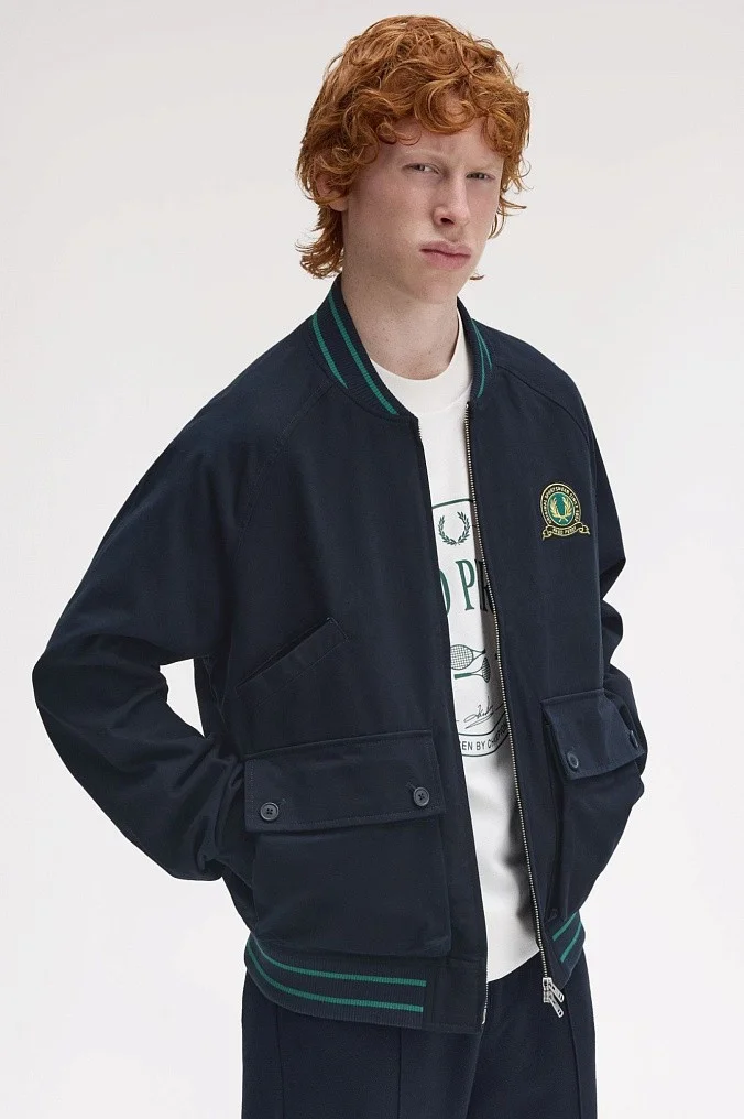 Бомбер Fred Perry Tennis Badge Bomber Jacket